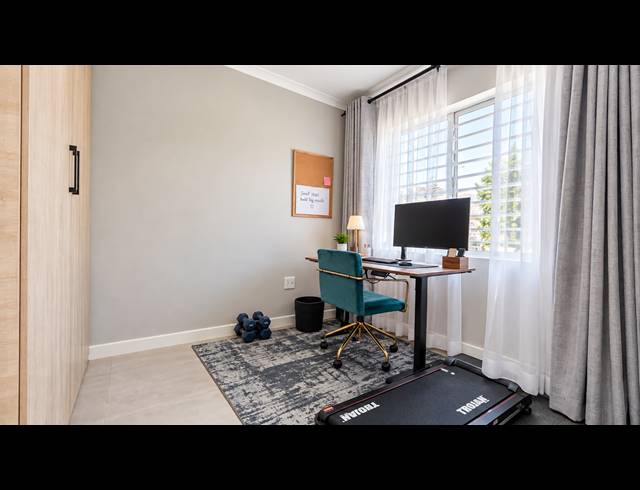 3 BEDROOM TOWNHOUSE FOR SALE IN ALBERTSDAL